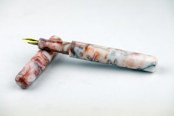 красивые перьевые ручки