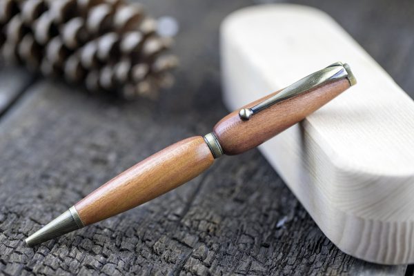 деревянная ручка шариковая