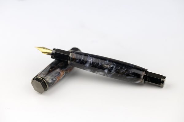 чернильная ручка