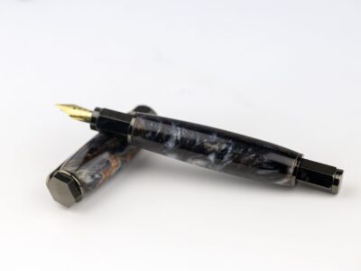 чернильная ручка